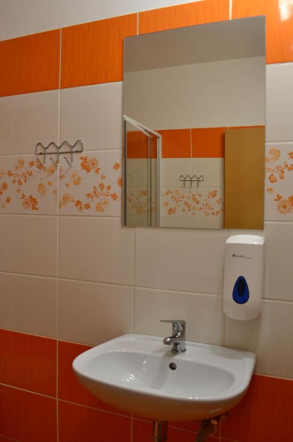 Hostel Na Skrivance