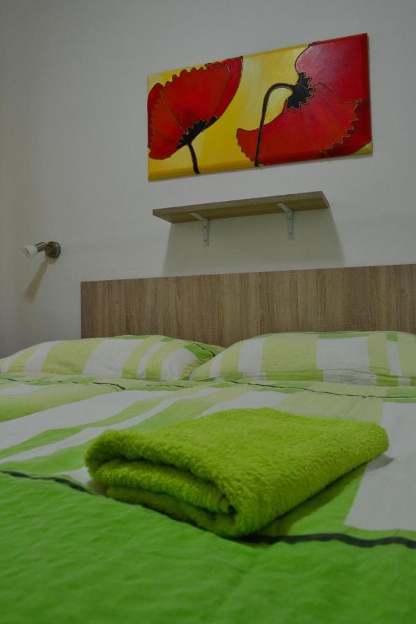 Hostel Na Skrivance *