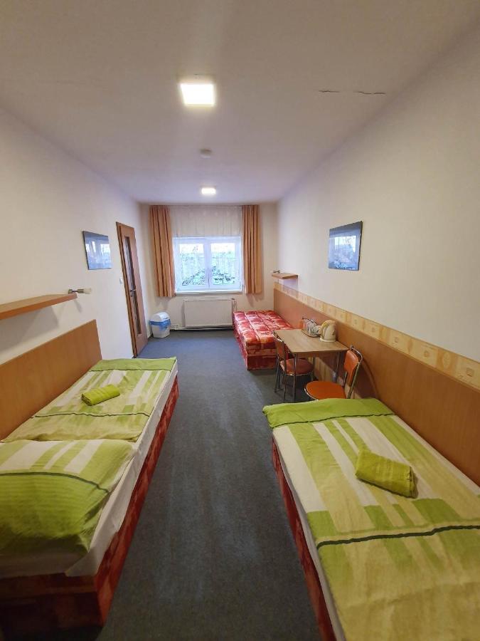 Na Skrivance Hostel *