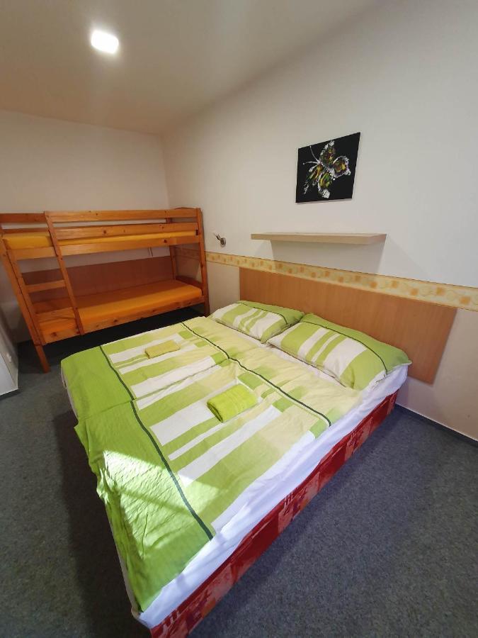 Na Skrivance Hostel Decin